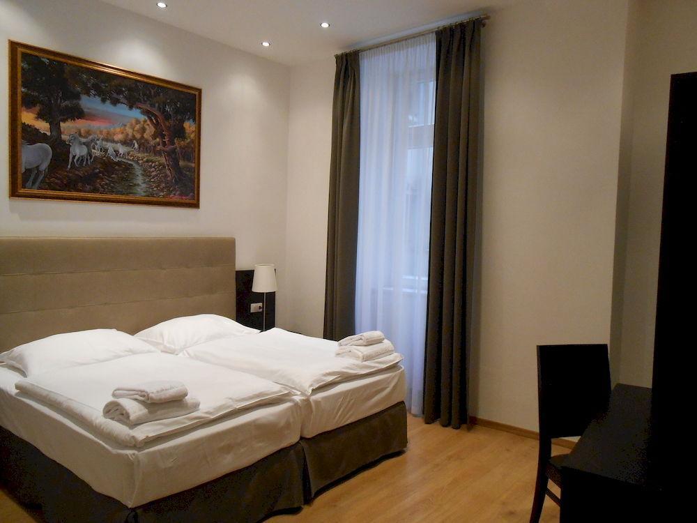 The Palace Suites And Apartments Prague Extérieur photo